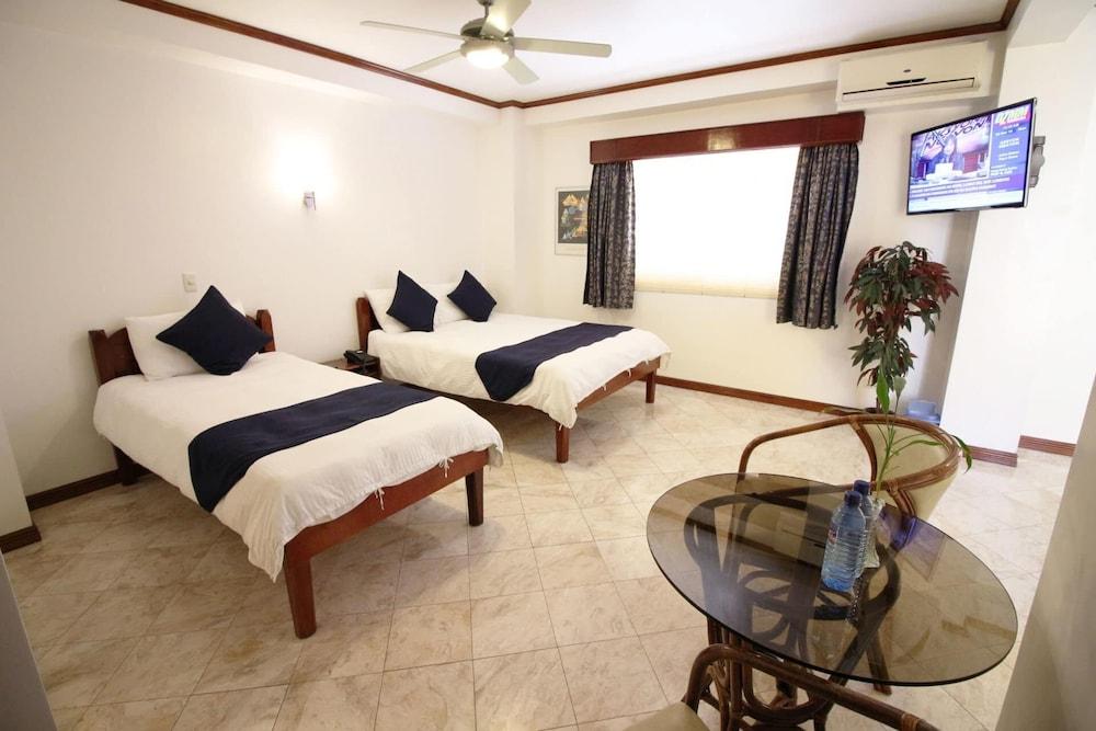 Mermaid Resort Пуэрто-Галера Экстерьер фото